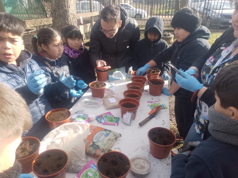 Visita Forjadores Ambientales Invernadero Pailahueque